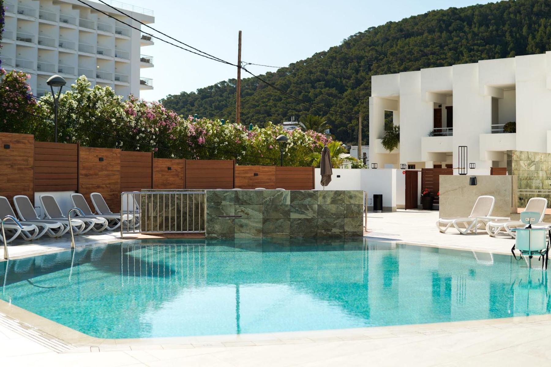Typic Oasis Sa Tanca Apartment Cala Llonga  Exterior foto