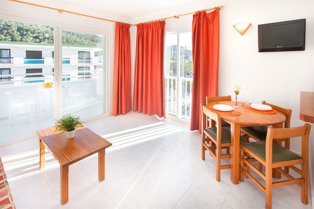 Typic Oasis Sa Tanca Apartment Cala Llonga  Exterior foto