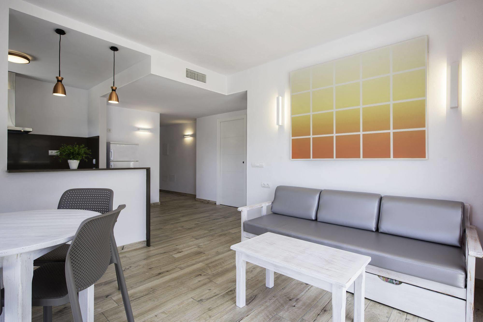 Typic Oasis Sa Tanca Apartment Cala Llonga  Exterior foto