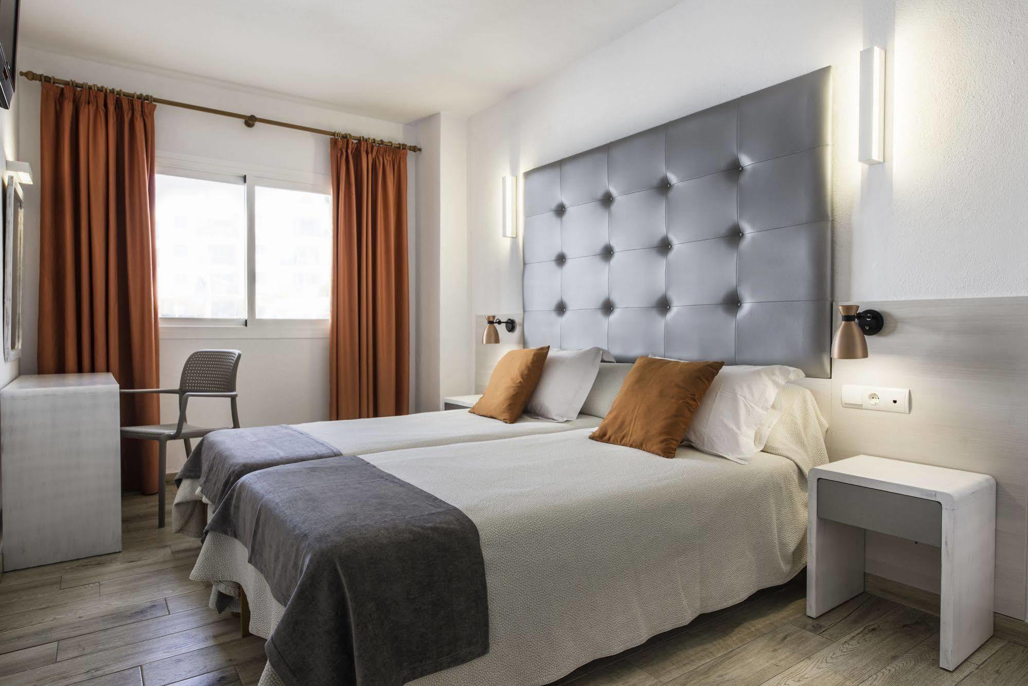 Typic Oasis Sa Tanca Apartment Cala Llonga  Exterior foto