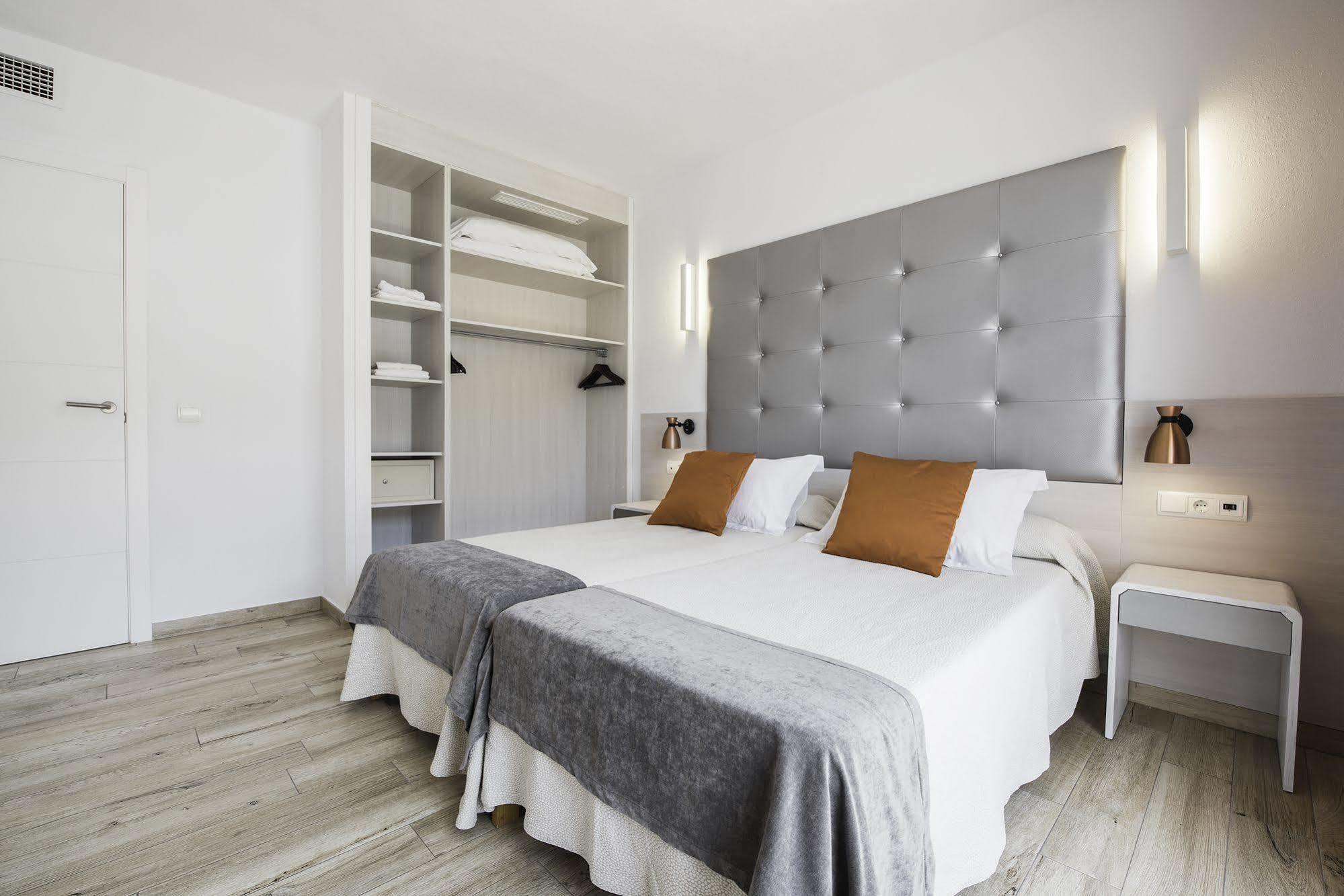 Typic Oasis Sa Tanca Apartment Cala Llonga  Exterior foto